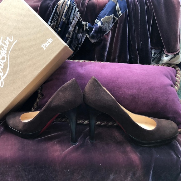 Louboutin Brown Suede Pump - Picture 4 of 8